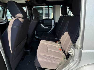 2014 Jeep Wrangler Unlimited, $21990. Photo 7