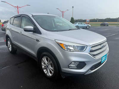 2017 Ford Escape, $14940. Photo 4