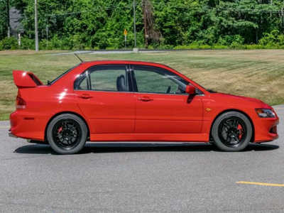 2004 Mitsubishi Lancer, $34100. Photo 3