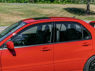 2004 Mitsubishi Lancer, $34100. Photo 6
