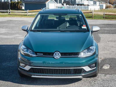 2018 Volkswagen Golf, $13700. Photo 7