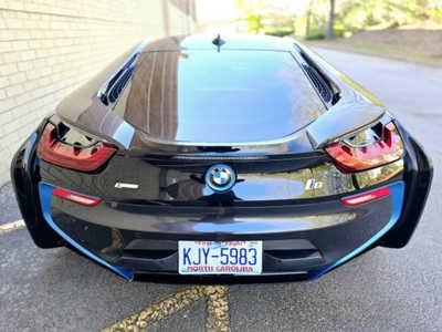 2015 BMW i8, $20300. Photo 2