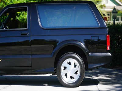 1993 GMC Typhoon, $110800. Photo 11
