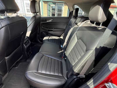 2020 Ford Edge, $19590. Photo 7