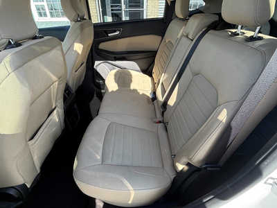 2019 Ford Edge, $12890. Photo 7