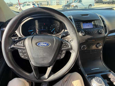 2019 Ford Edge, $12890. Photo 9