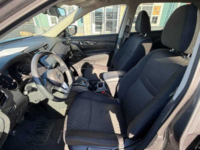 2019 Nissan Rogue, $16950. Photo 8