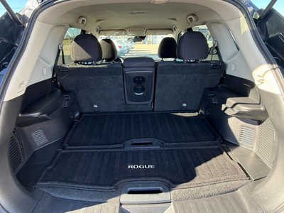 2019 Nissan Rogue, $16950. Photo 9