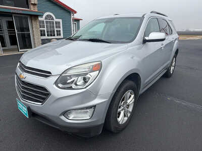 2017 Chevrolet Equinox, $8890. Photo 2