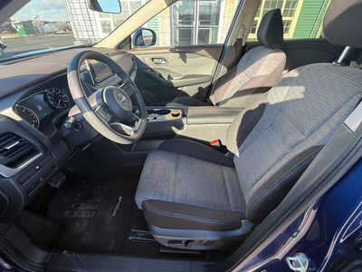 2023 Nissan Rogue, $19830. Photo 8
