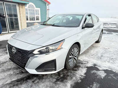 2024 Nissan Altima, $18990. Photo 2