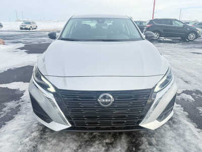 2024 Nissan Altima, $18990. Photo 3