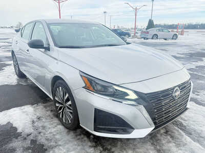 2024 Nissan Altima, $18990. Photo 4