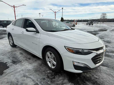 2024 Chevrolet Malibu, $17890. Photo 4