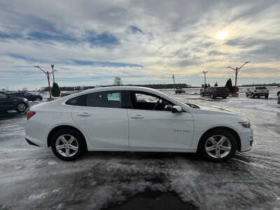 2024 Chevrolet Malibu, $17890. Photo 5