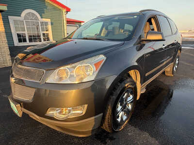 2012 Chevrolet Traverse, $6588. Photo 2