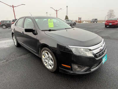 2010 Ford Fusion, $2690. Photo 4