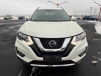 2020 Nissan Rogue, $17766. Photo 3