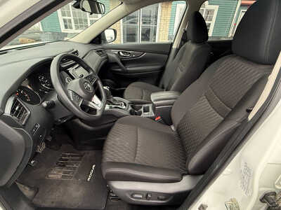 2020 Nissan Rogue, $17766. Photo 6