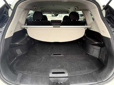 2020 Nissan Rogue, $17766. Photo 8