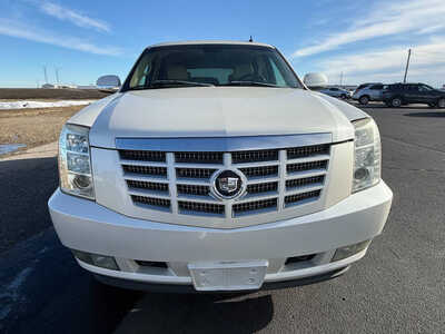 2007 Cadillac Escalade, $17990. Photo 3