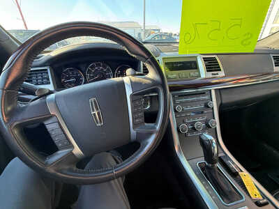 2011 Lincoln MKS, $5576. Photo 9
