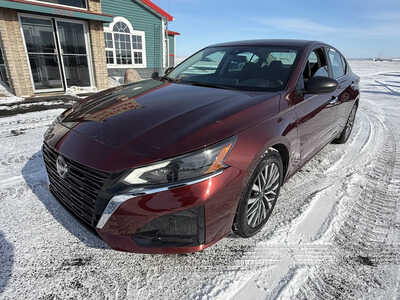2024 Nissan Altima, $19276. Photo 2