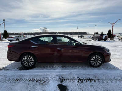 2024 Nissan Altima, $19276. Photo 4