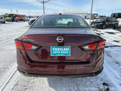 2024 Nissan Altima, $19276. Photo 5