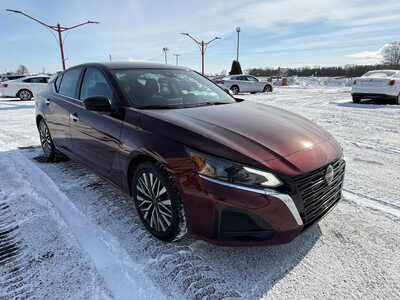2024 Nissan Altima, $19276. Photo 6