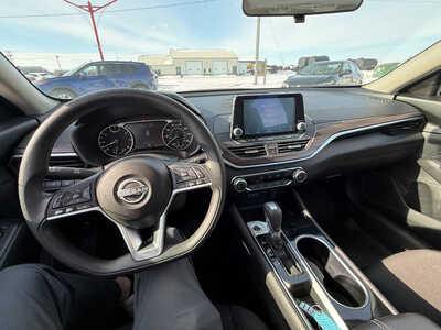 2024 Nissan Altima, $19276. Photo 9