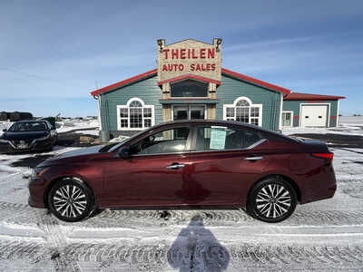 2024 Nissan Altima, $19276. Photo 1