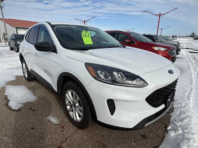 2022 Ford Escape, $16976. Photo 4
