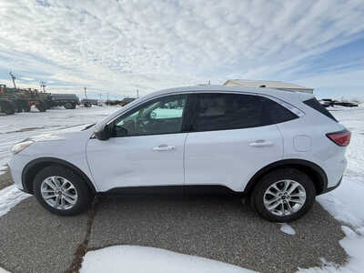 2022 Ford Escape, $16976. Photo 1