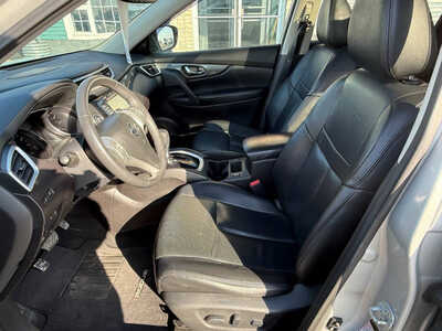 2016 Nissan Rogue, $14876. Photo 8