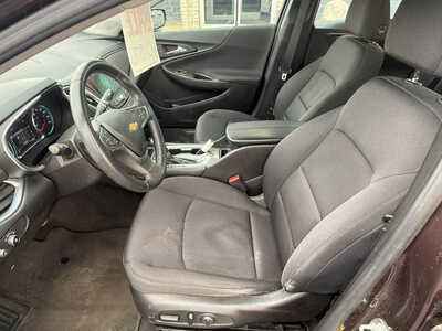 2016 Chevrolet Malibu, $10876. Photo 7