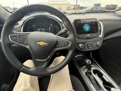 2016 Chevrolet Malibu, $10876. Photo 9