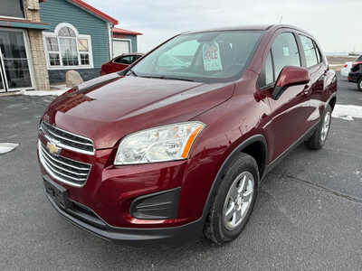 2016 Chevrolet Trax, $12476. Photo 2