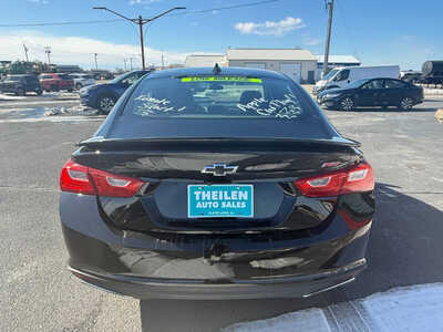 2020 Chevrolet Malibu, $17776. Photo 5