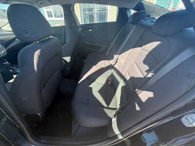 2020 Chevrolet Malibu, $17776. Photo 8