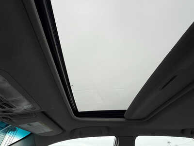 2015 Toyota Camry, $14676. Photo 10