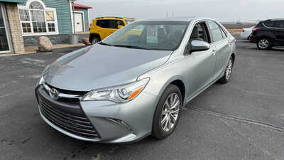 2015 Toyota Camry, $14676. Photo 2