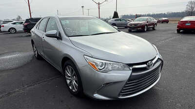 2015 Toyota Camry, $14676. Photo 4