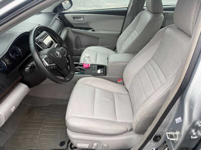 2015 Toyota Camry, $14676. Photo 7