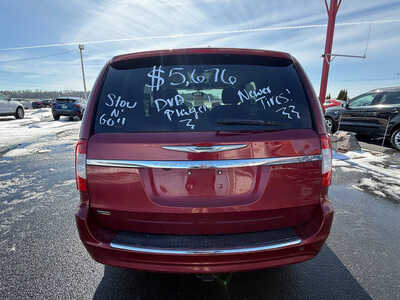 2016 Chrysler Town & Country, $5976. Photo 6