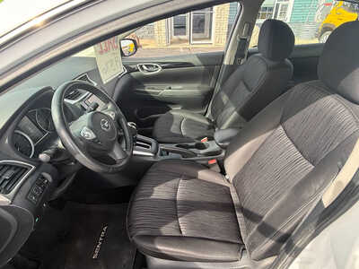 2019 Nissan Sentra, $9876. Photo 8