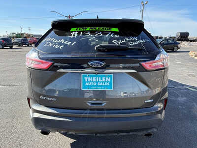 2019 Ford Edge, $13867. Photo 5