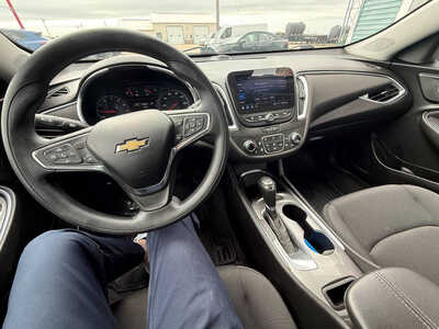 2020 Chevrolet Malibu, $13776. Photo 9