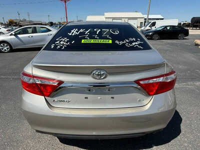 2016 Toyota Camry, $14976. Photo 4