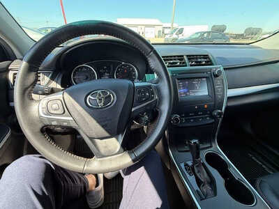2016 Toyota Camry, $14976. Photo 9